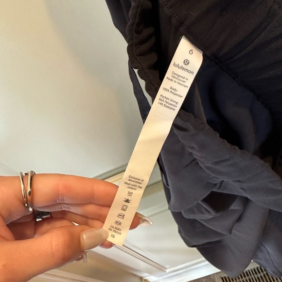 Lululemon Pants Size 6 - Picture 4 of 4